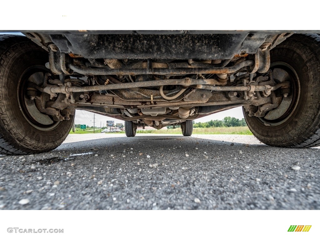 2014 Ford E-Series Van E350 Cargo Van Undercarriage Photos