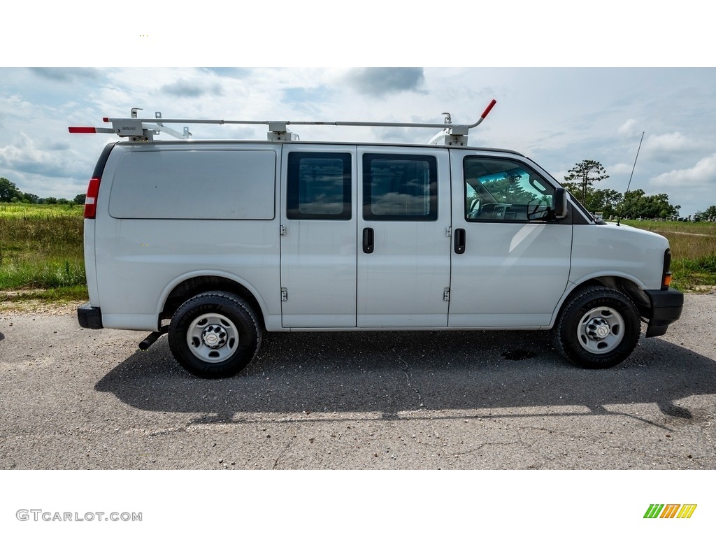 2017 Express 2500 Cargo WT - Summit White / Neutral photo #3