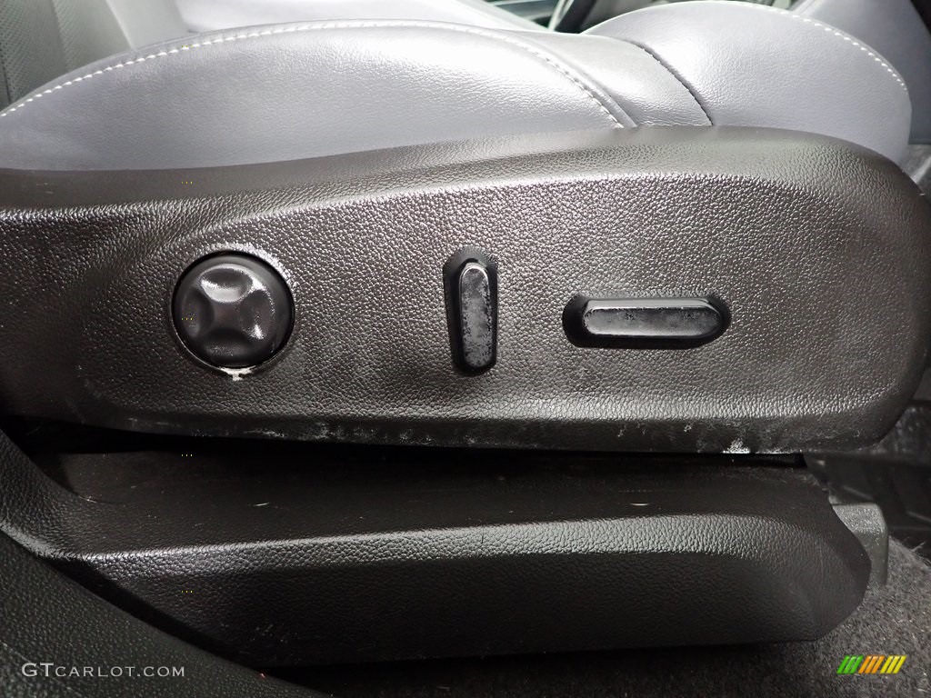 Dark Galvanized Interior 2019 Buick Envision Essence Photo #146426078