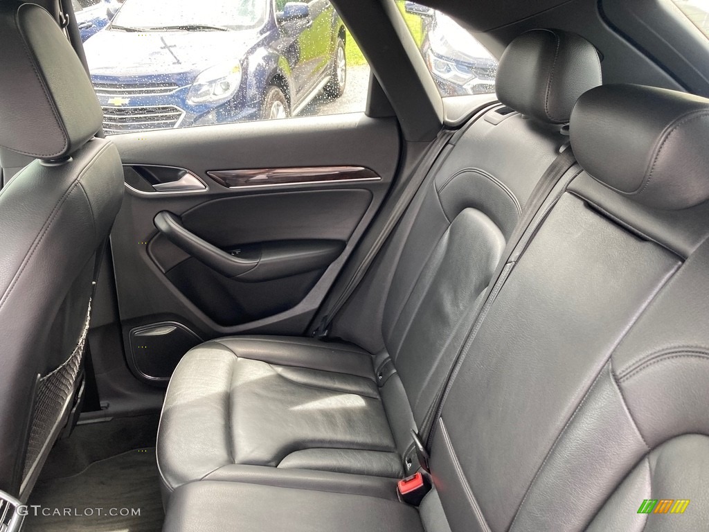 2016 Q3 2.0 TSFI Prestige - Cortina White / Black photo #18