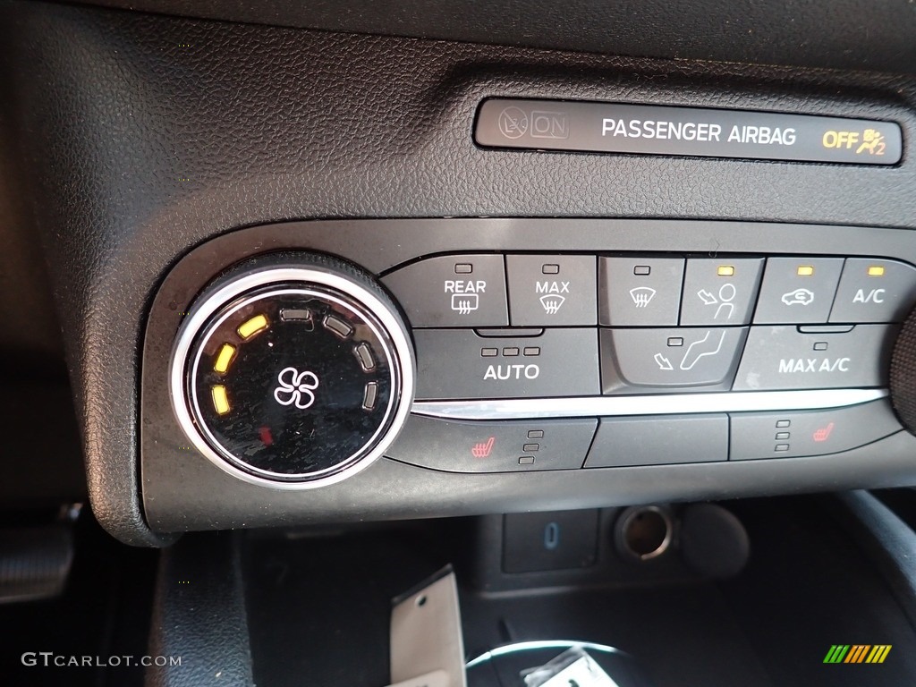 2020 Ford Escape SE 4WD Controls Photos