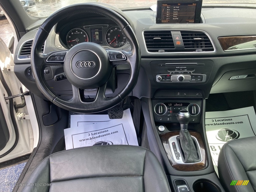 2016 Q3 2.0 TSFI Prestige - Cortina White / Black photo #22