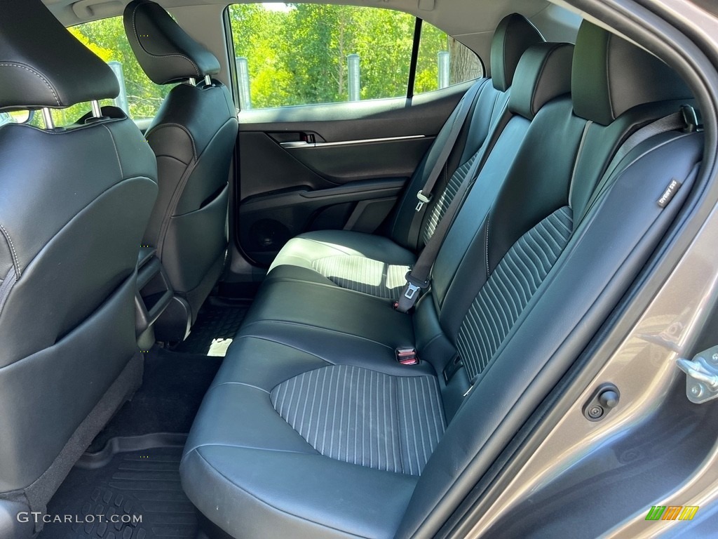 2022 Toyota Camry SE Hybrid Rear Seat Photos