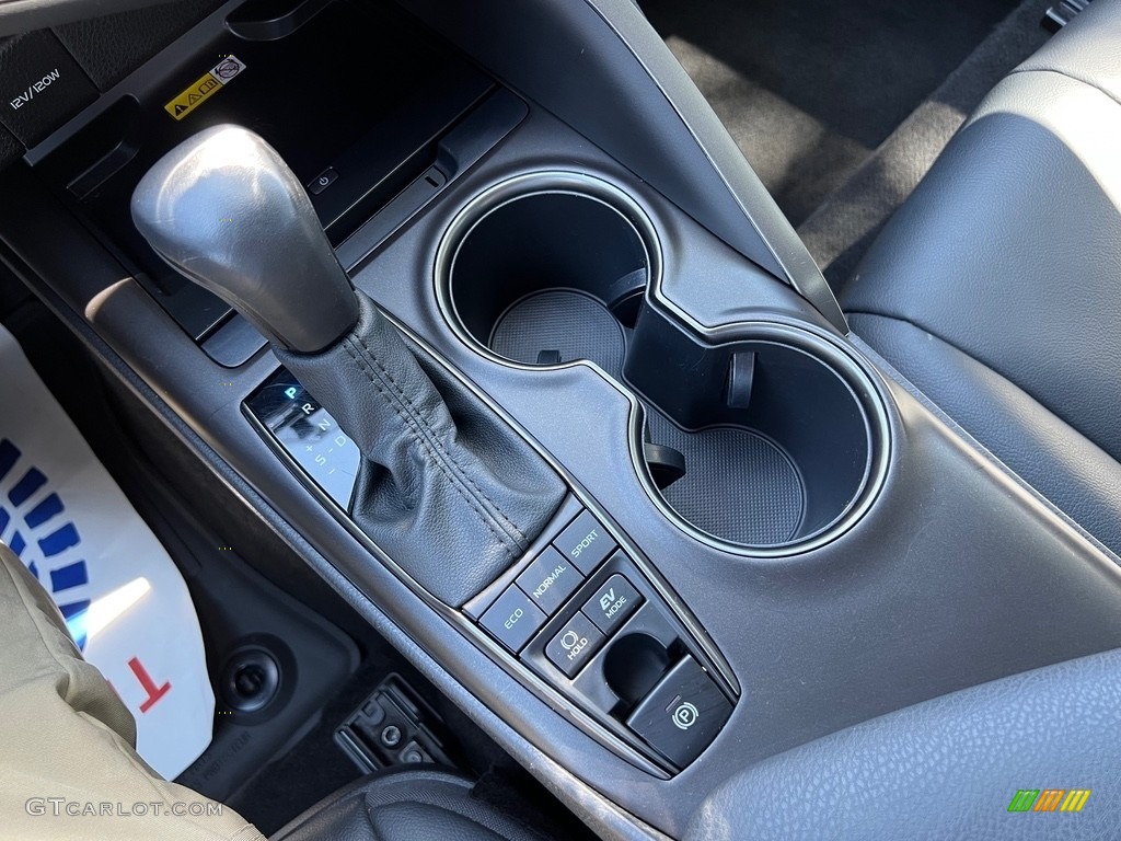 2022 Toyota Camry SE Hybrid Transmission Photos