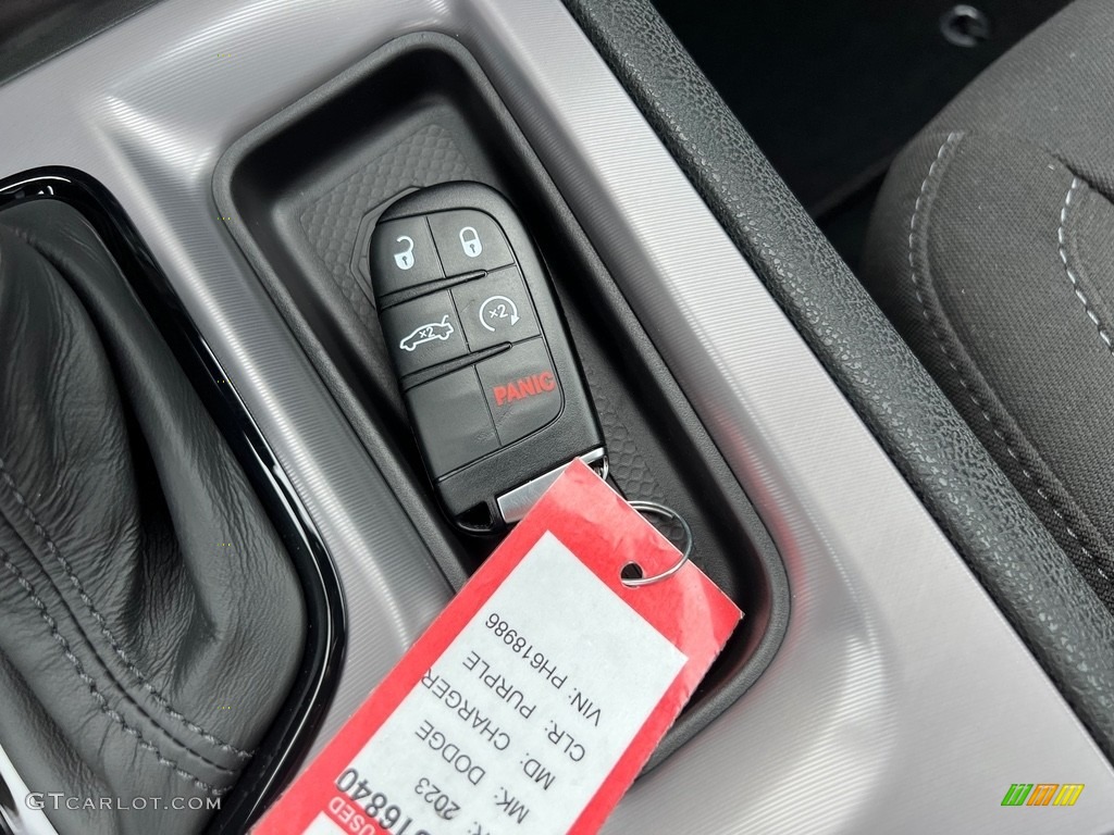 2023 Dodge Charger SXT Blacktop Keys Photos