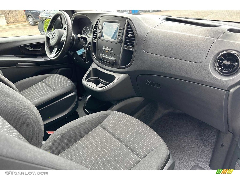 2022 Mercedes-Benz Metris Cargo Van Dashboard Photos
