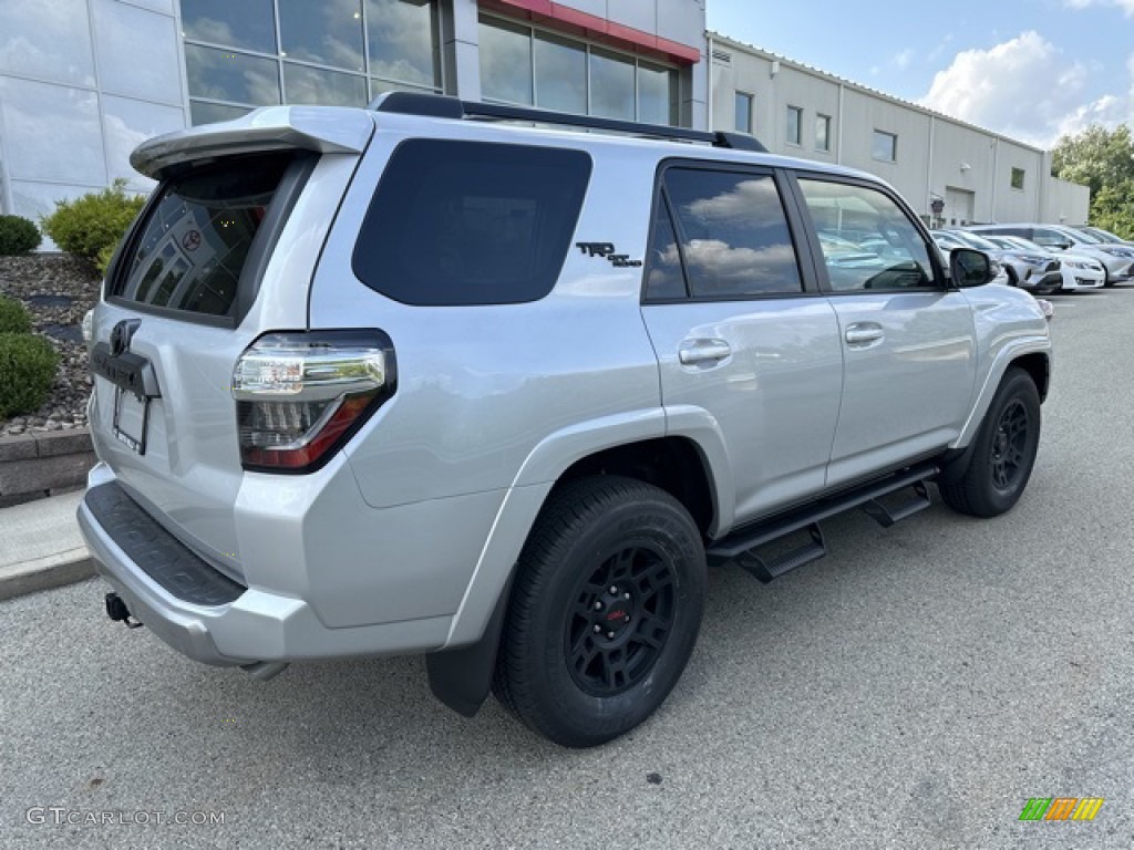 2023 4Runner TRD Off Road Premium 4x4 - Classic Silver Metallic / Black photo #9
