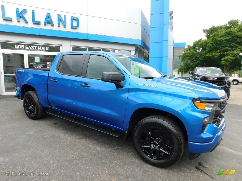 Glacier Blue Metallic 2024 Chevrolet Silverado 1500 Custom Crew Cab 4x4 Exterior Photo #146431702