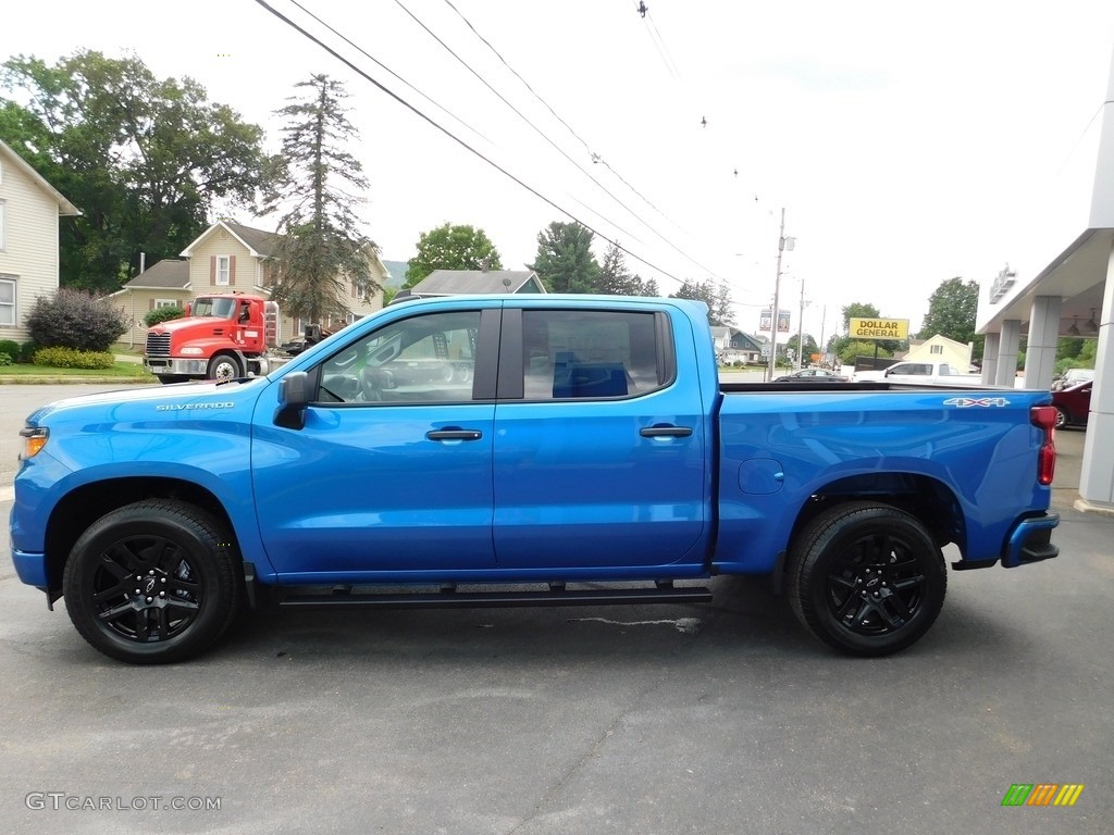2024 Silverado 1500 Custom Crew Cab 4x4 - Glacier Blue Metallic / Jet Black photo #13