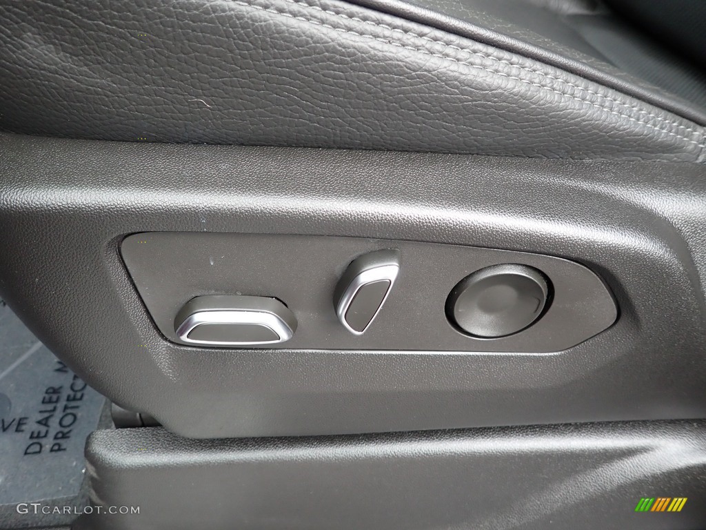 2022 GMC Yukon Denali 4WD Front Seat Photos