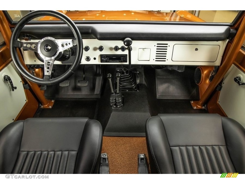 Black Interior 1975 Ford Bronco 4x4 Photo #146434616