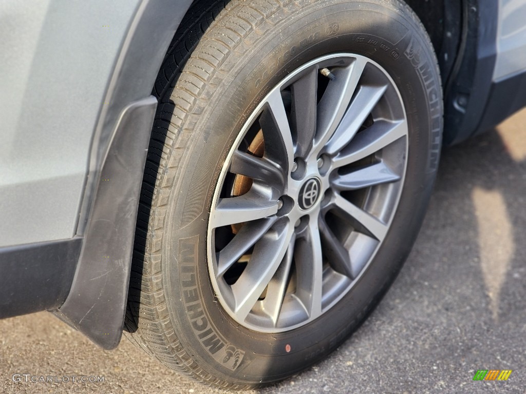 2019 Highlander XLE AWD - Celestial Silver Metallic / Black photo #5
