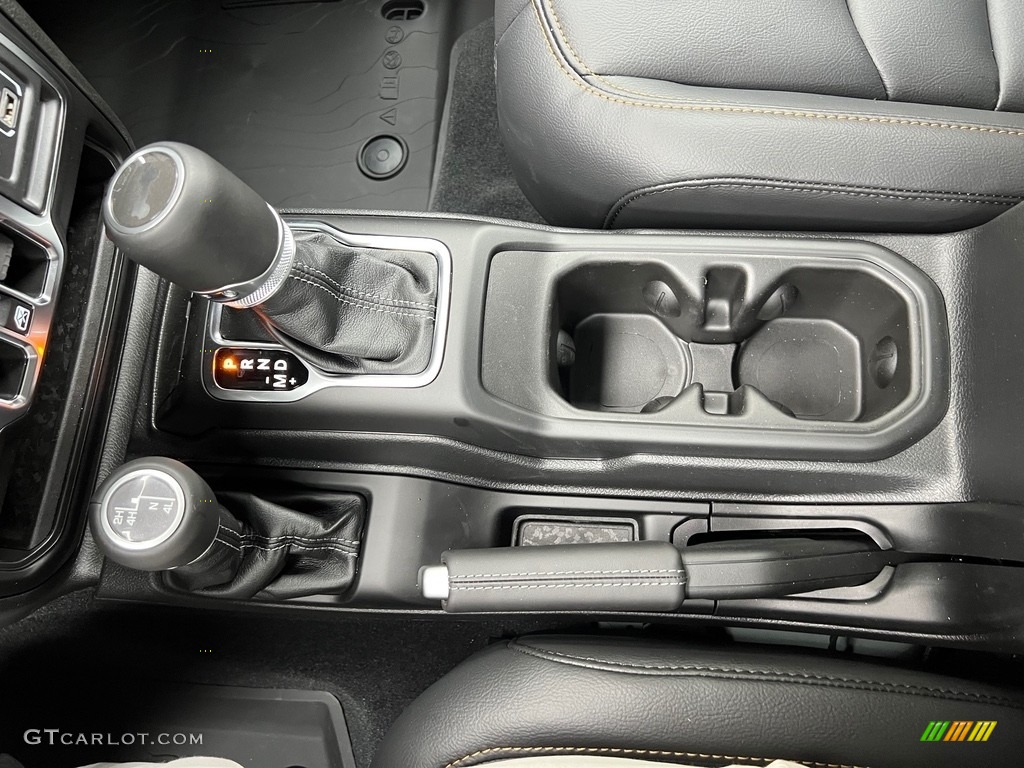 2024 Jeep Wrangler 4-Door Sahara 4x4 8 Speed Automatic Transmission Photo #146436712