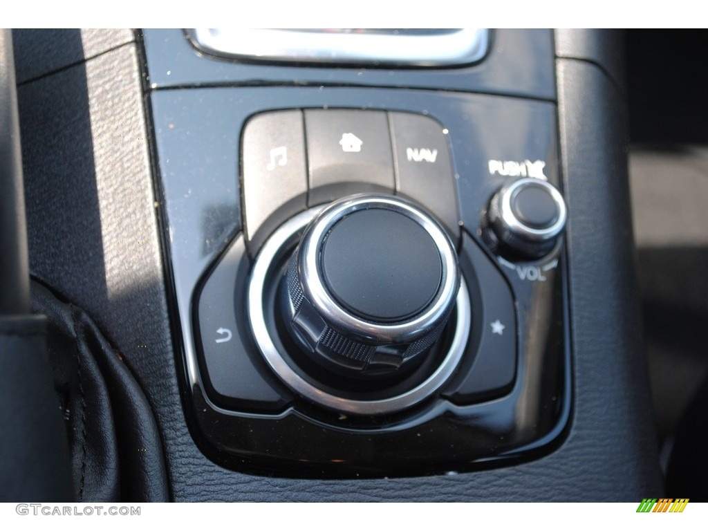 2014 MAZDA3 i Grand Touring 5 Door - Liquid Silver Metallic / Black photo #19