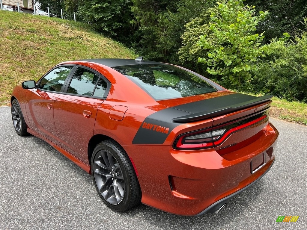 2020 Charger Daytona - Sinamon Stick / Black photo #8