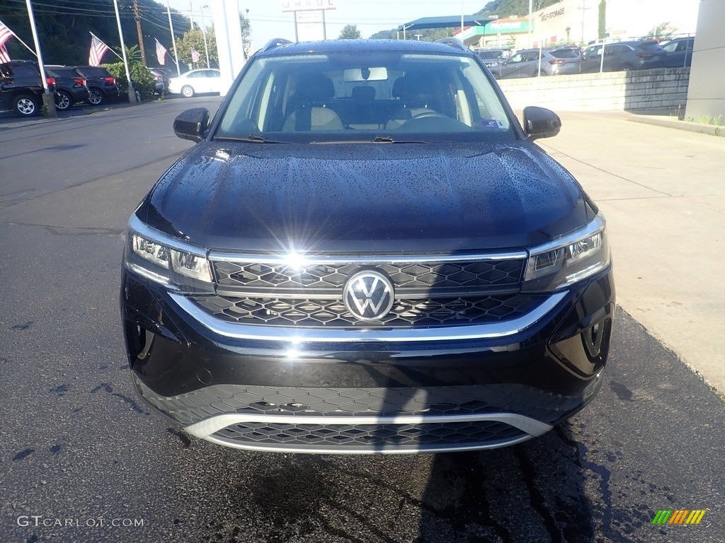 2022 Taos SE 4Motion - Deep Black Pearl / Black photo #8