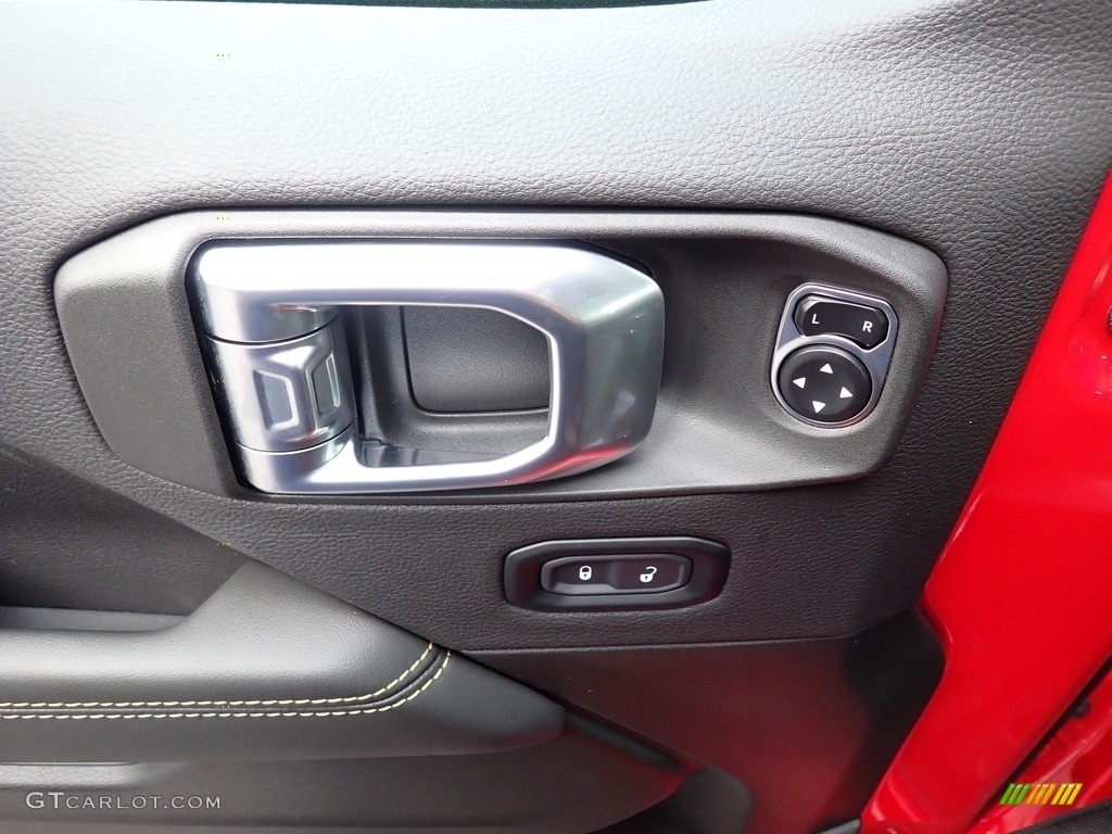 2024 Jeep Wrangler 4-Door Sahara 4xe Hybrid Black Door Panel Photo #146441222