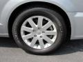 2013 Chrysler Town & Country Touring Wheel and Tire Photo