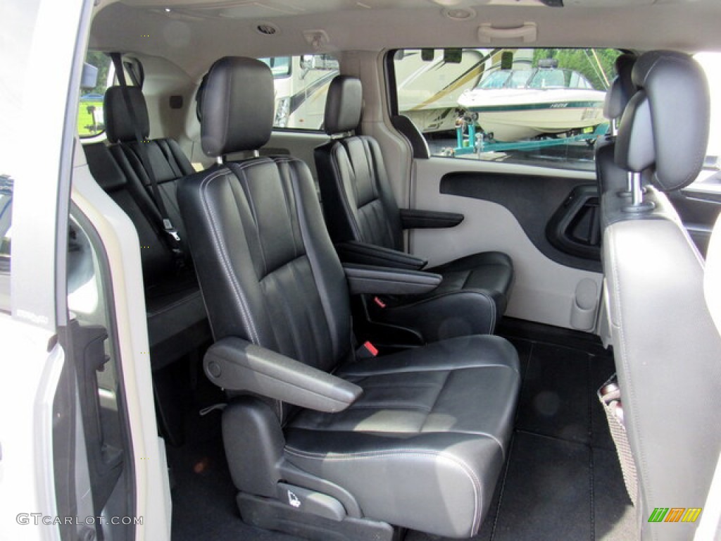 Black/Light Graystone Interior 2013 Chrysler Town & Country Touring Photo #146443178