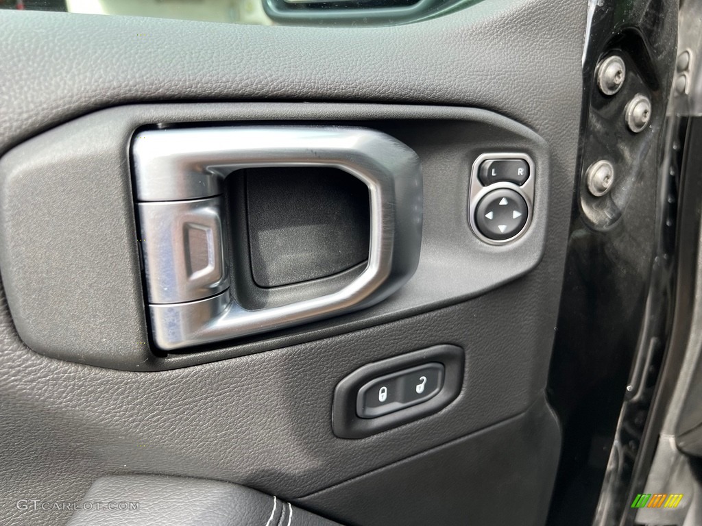 2023 Jeep Gladiator Overland 4x4 Door Panel Photos