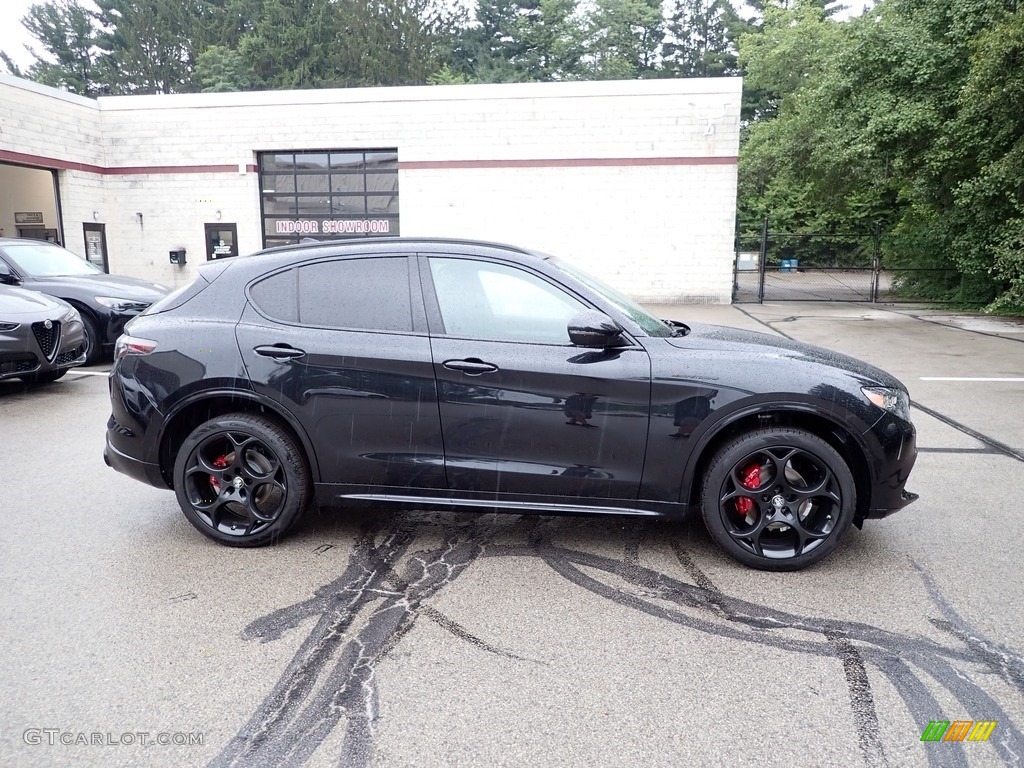 2024 Stelvio Sprint AWD - Vulcano Black Metallic / Black photo #6