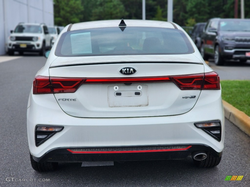 2021 Forte GT-Line - Clear White / Black photo #5