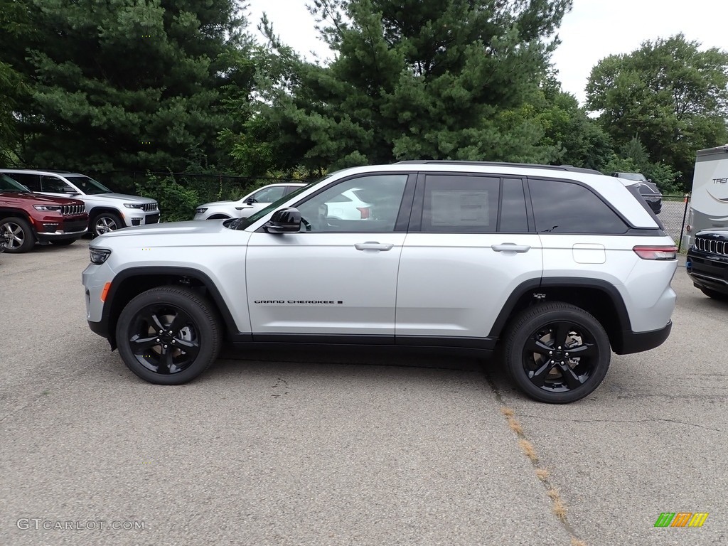 Silver Zynith 2023 Jeep Grand Cherokee Altitude 4x4 Exterior Photo #146446166