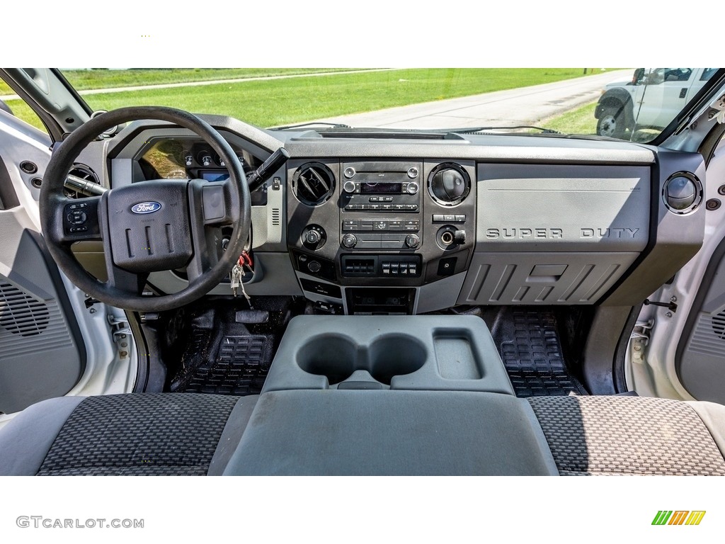 2014 Ford F350 Super Duty XLT Regular Cab 4x4 Controls Photo #146446409