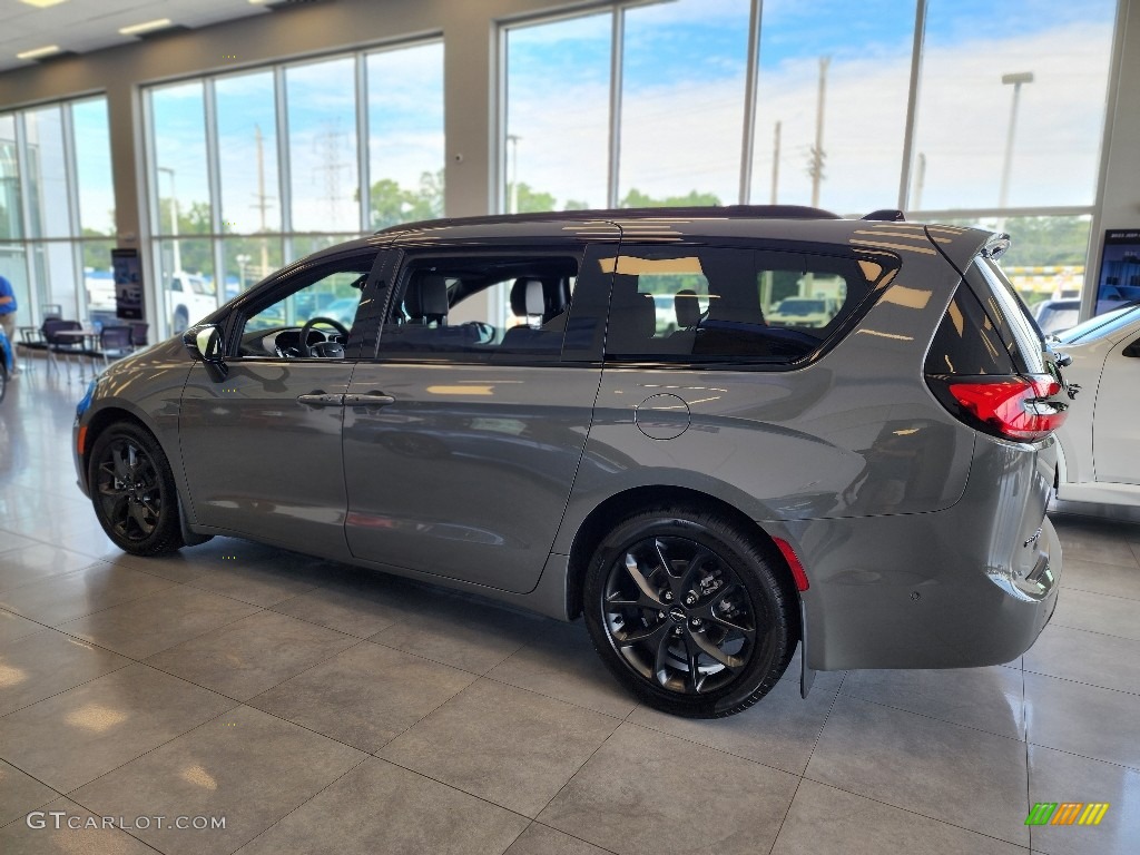 2023 Pacifica Limited - Ceramic Gray / Black photo #3