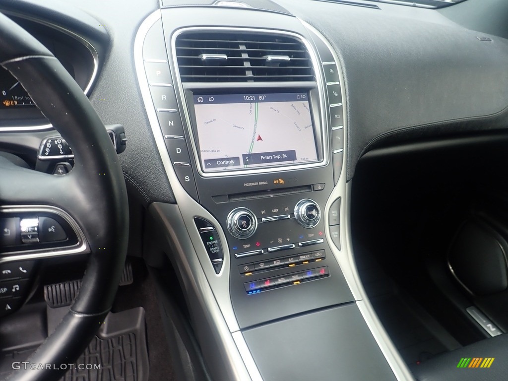 2020 Lincoln Nautilus Reserve AWD Controls Photo #146447765