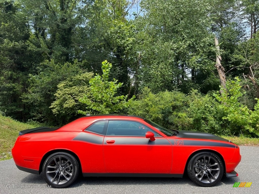 2022 Challenger T/A - Go Mango / Black photo #5