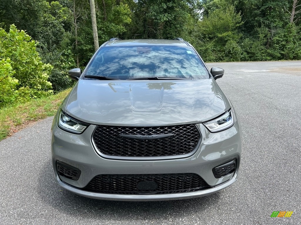 2023 Pacifica Touring L S Appearance Package - Ceramic Gray / Black photo #3