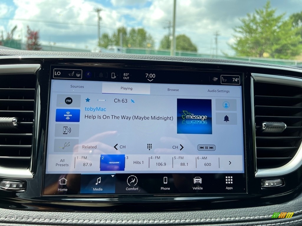 2023 Chrysler Pacifica Touring L S Appearance Package Audio System Photos