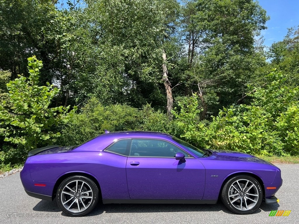 Plum Crazy Pearl 2023 Dodge Challenger R/T Plus Exterior Photo #146448986