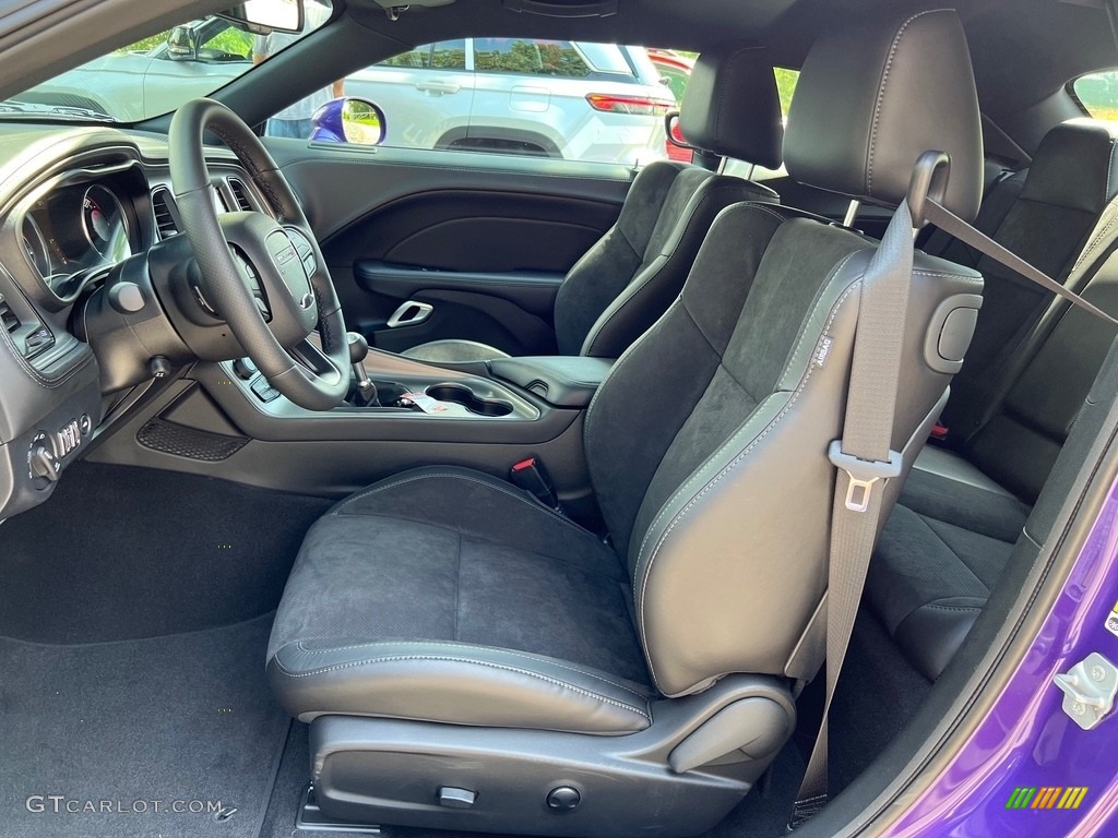 2023 Challenger R/T Plus - Plum Crazy Pearl / Black photo #11