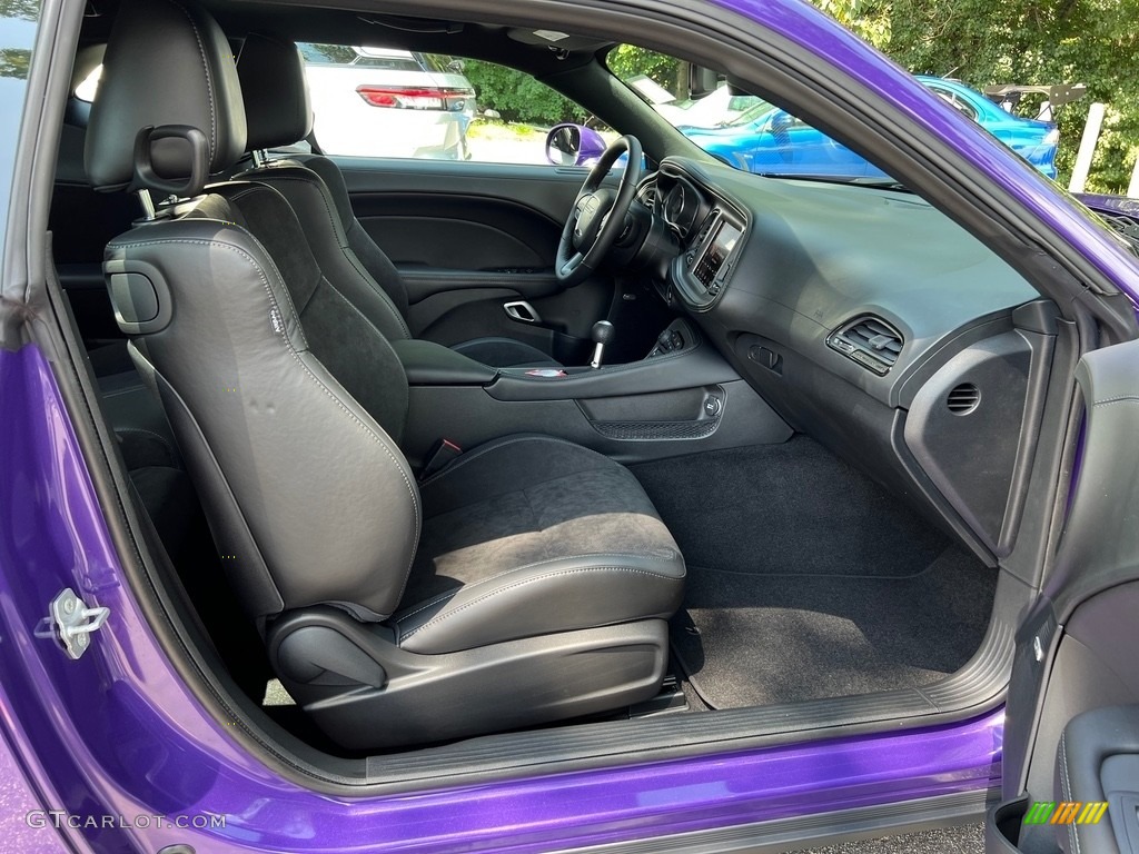 2023 Challenger R/T Plus - Plum Crazy Pearl / Black photo #16