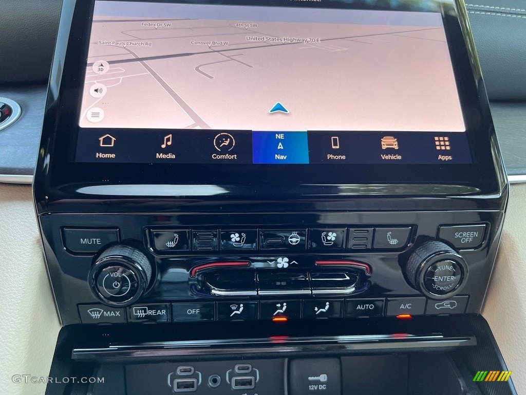 2023 Jeep Grand Cherokee Limited 4x4 Controls Photos