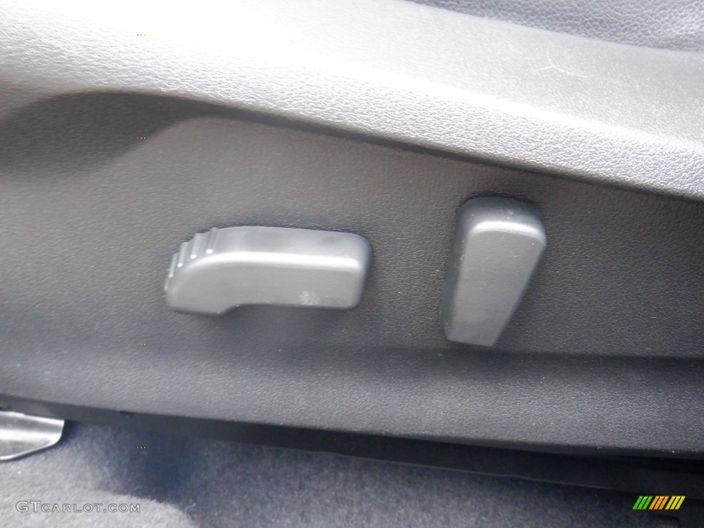 2021 Crosstrek Limited - Ice Silver Metallic / Black photo #12
