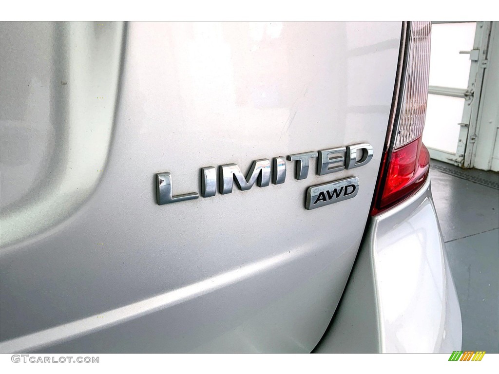 2011 Ford Edge Limited AWD Marks and Logos Photos