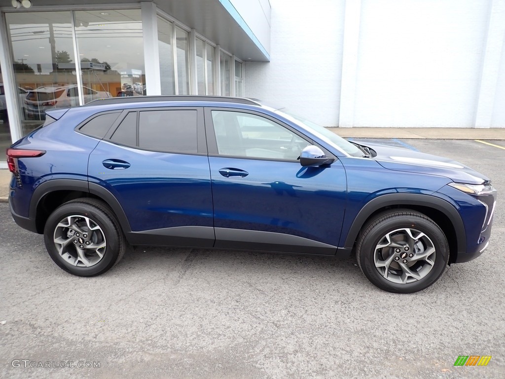 Blue Glow Metallic 2024 Chevrolet Trax LT Exterior Photo 146451592