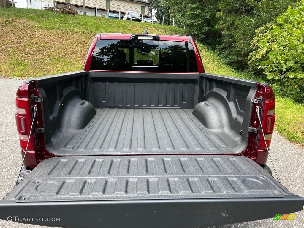 2023 1500 Limited Crew Cab 4x4 - Delmonico Red Pearl / Black photo #8