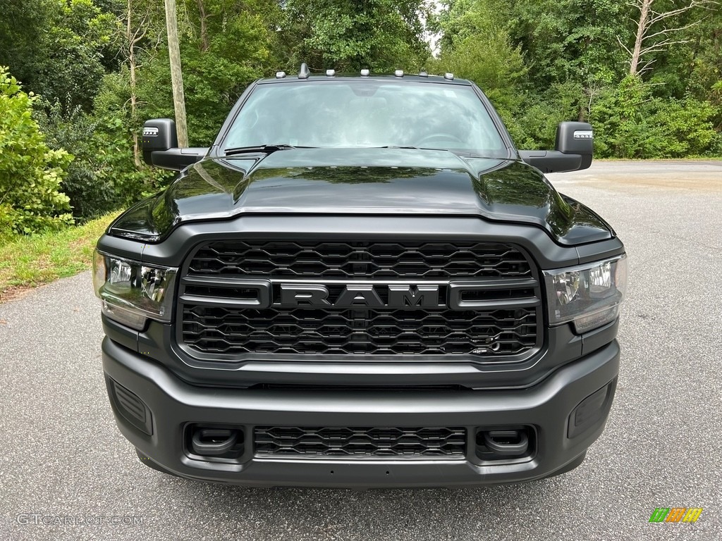 2023 3500 Tradesman Crew Cab 4x4 - Diamond Black Crystal Pearl / Diesel Gray/Black photo #3