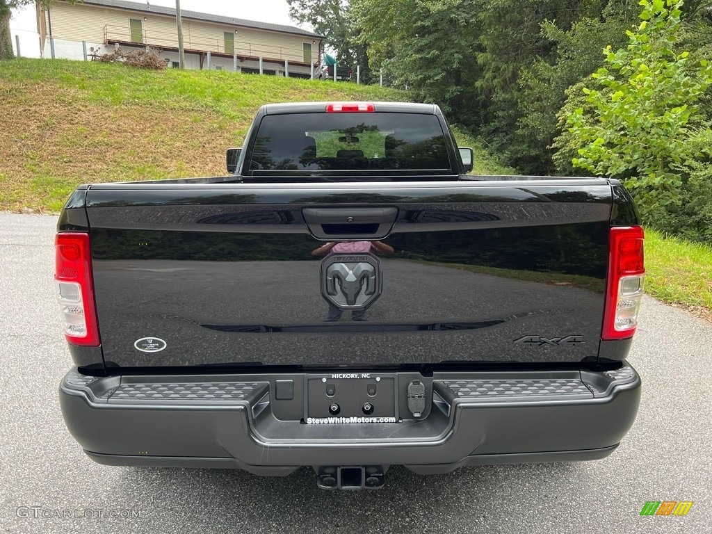 2023 3500 Tradesman Crew Cab 4x4 - Diamond Black Crystal Pearl / Diesel Gray/Black photo #7
