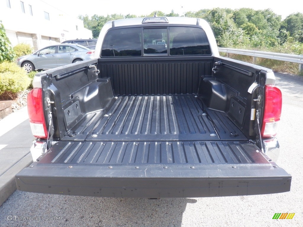 2017 Tacoma SR5 Double Cab 4x4 - Silver Sky Metallic / Cement Gray photo #20