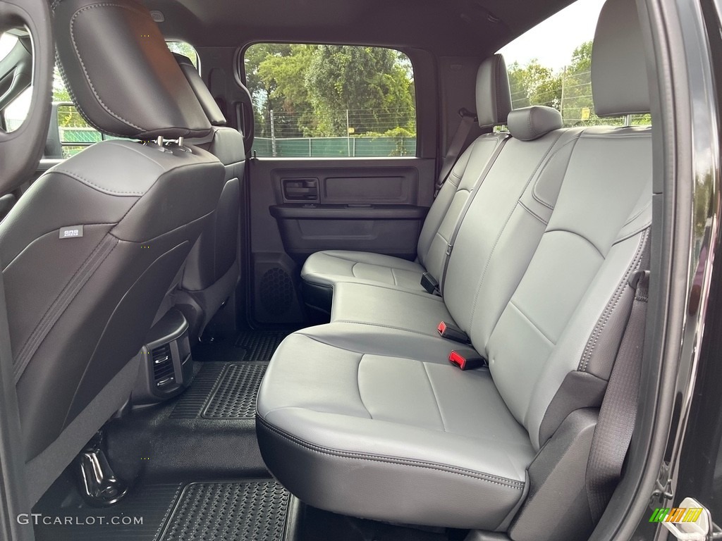 2023 3500 Tradesman Crew Cab 4x4 - Diamond Black Crystal Pearl / Diesel Gray/Black photo #13