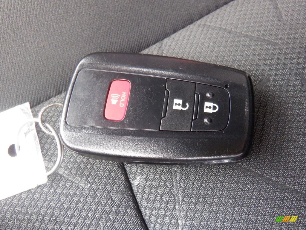2020 Toyota RAV4 XLE AWD Keys Photo #146453752