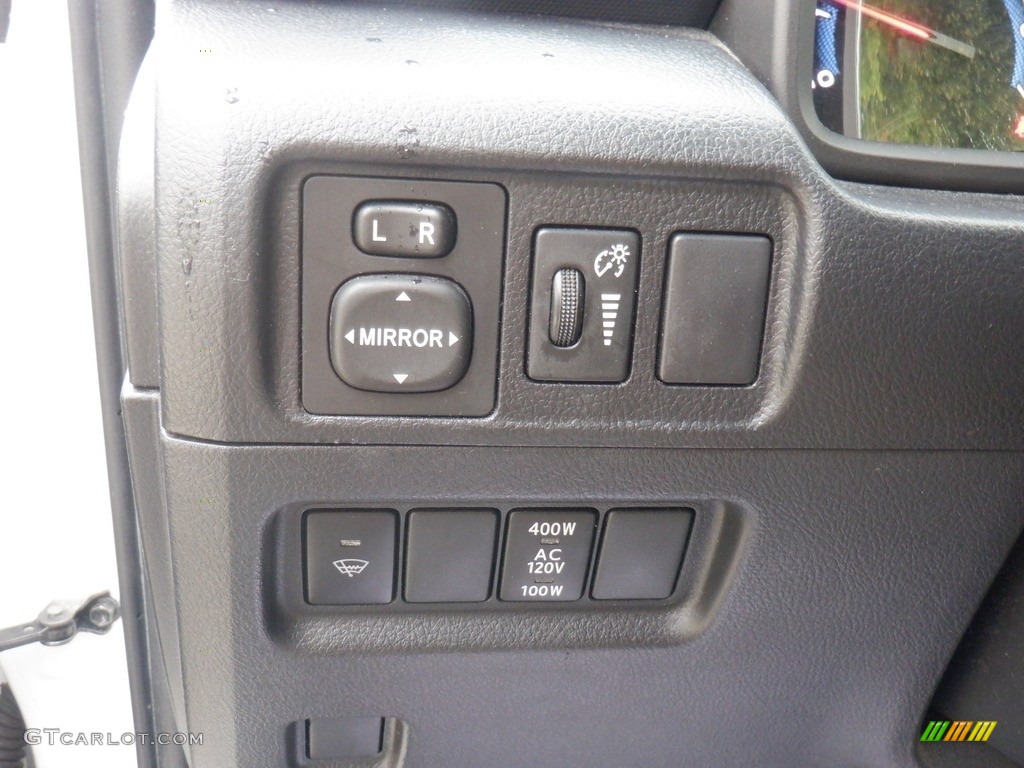 2016 4Runner SR5 4x4 - Super White / Sand Beige photo #23