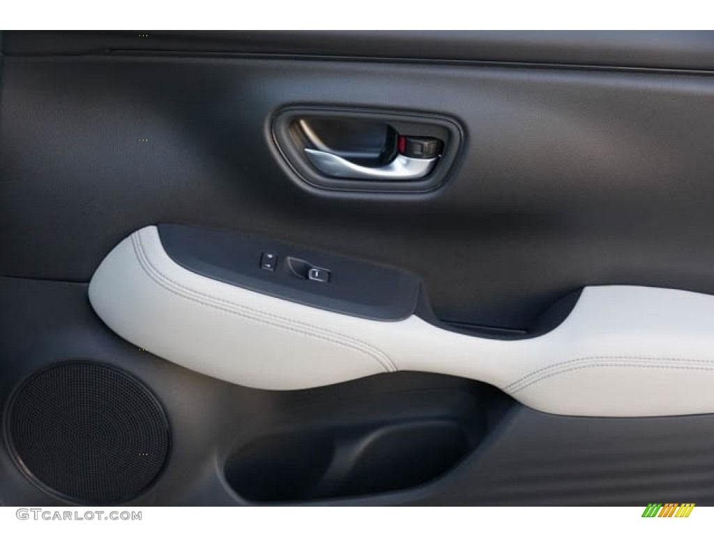 2024 Honda HR-V EX-L Gray Door Panel Photo #146456333