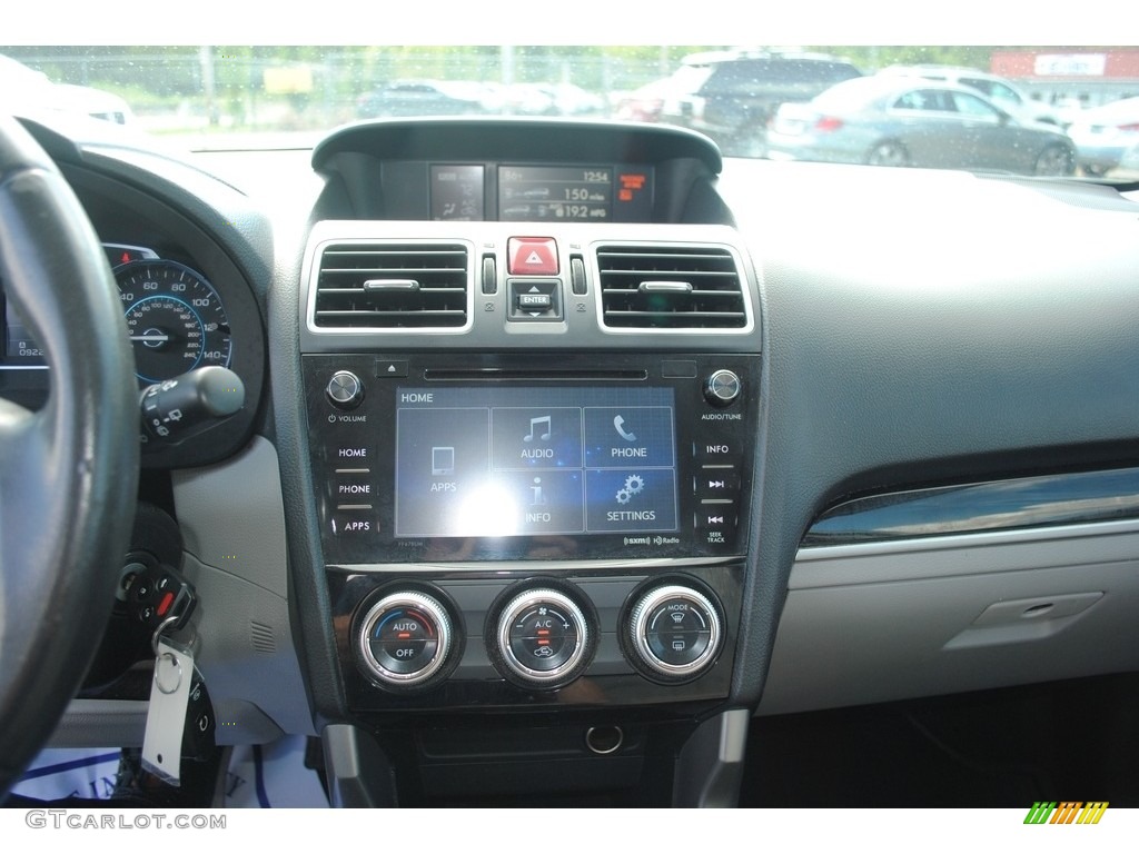 2017 Forester 2.5i Limited - Jasmine Green Metallic / Gray photo #17