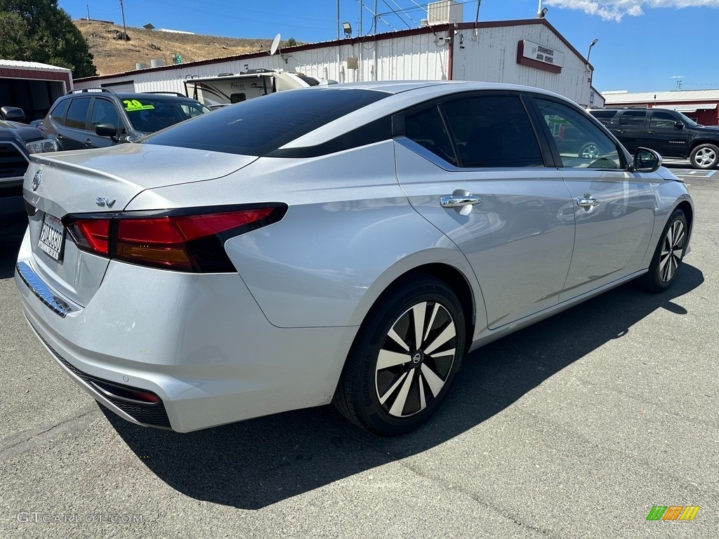 2022 Altima SV - Brilliant Silver Metallic / Charcoal photo #6